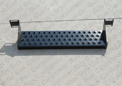 19-008-007 Universal step for new style bumper